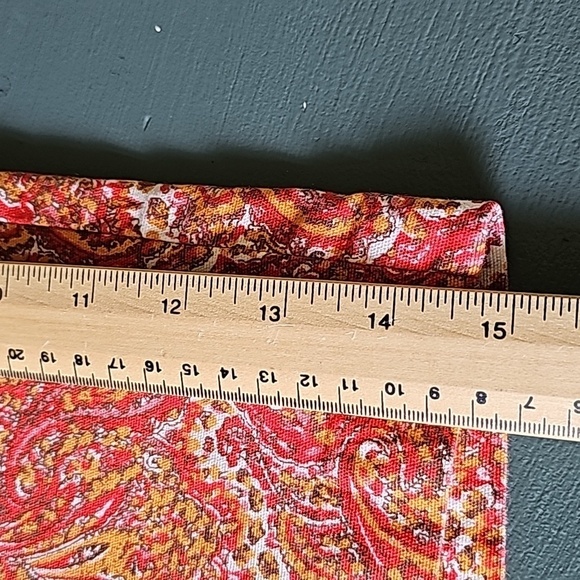 TALBOTS, Womens shorts Paisley orange print. Size 14. Back pockets. - Picture 9 of 9